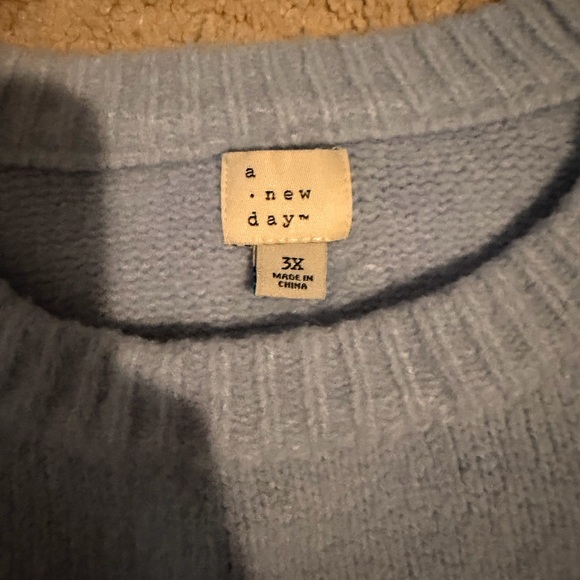 Plus size bow sweater - Picture 3 of 3